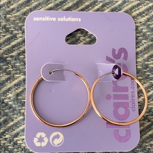 NWT CLAIRE’S Rose gold hoops